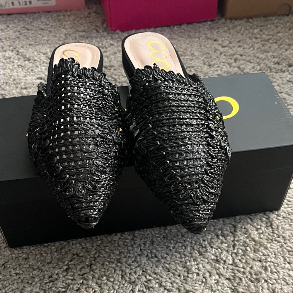 CCOCCI Black Woven Flats - Picture 2 of 4
